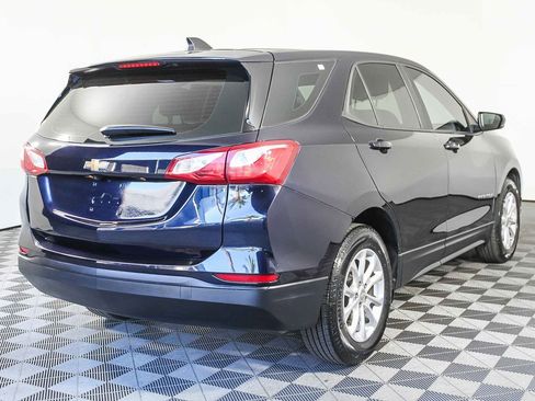 Used 2021 Chevrolet Equinox LS image 8