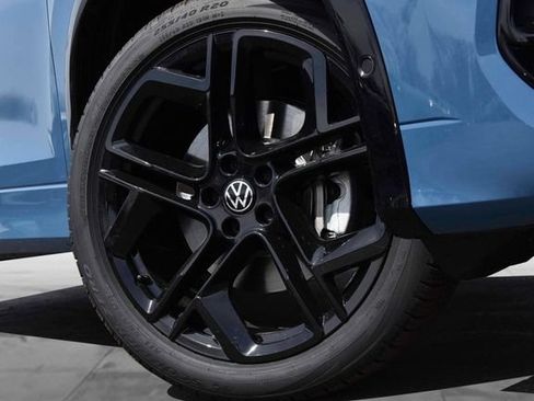 New 2026 Volkswagen Tiguan SE R-Line AWD/4WD image 3