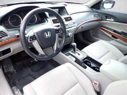 Used 2011 Honda Accord EX-L image 9