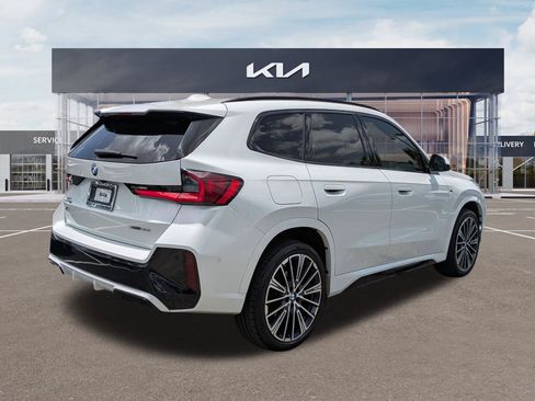 Used 2023 BMW X1 xDrive28i w/ Premium Package AWD/4WD image 4