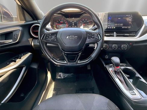 Used 2024 Chevrolet Trax RS w/ Driver Confidence Package FWD image 8