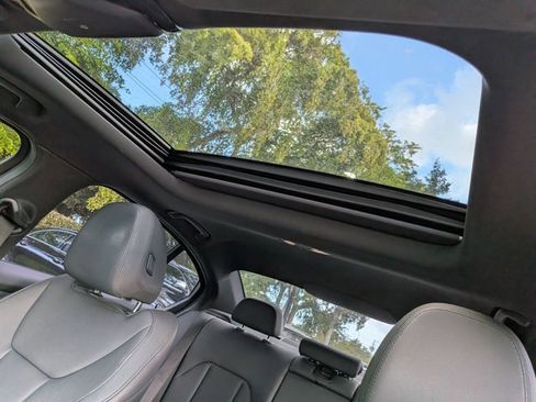 Used 2019 BMW 330i xDrive Sedan w/ M Sport Package image 13