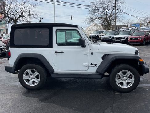 Used 2023 Jeep Wrangler Sport S image 10