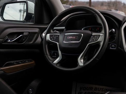 Used 2023 GMC Acadia SLE w/ Driver Convenience Package image 23