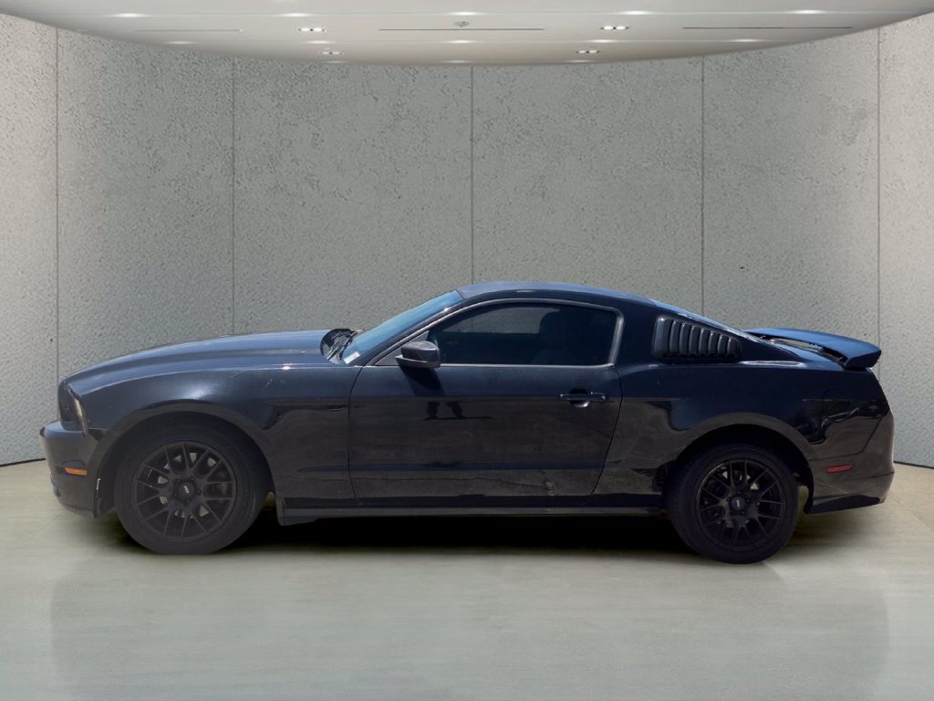 Used 2014 Ford Mustang Premium RWD image 10