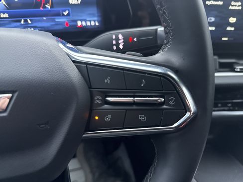 Used 2025 Chevrolet Equinox LT image 19