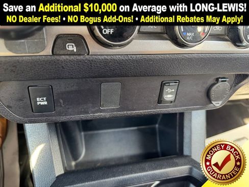 Used 2018 Toyota Tacoma SR image 29