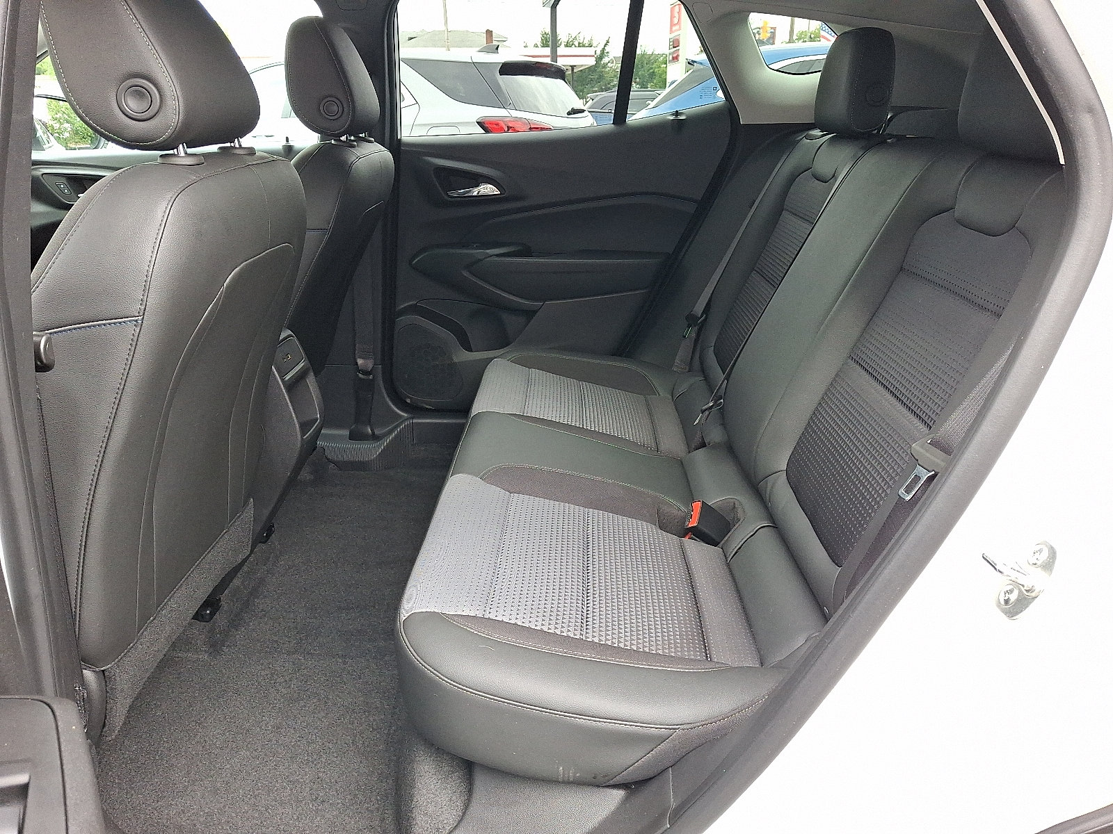 Used 2024 Chevrolet Trax LT w/ Driver Confidence Package FWD image 10