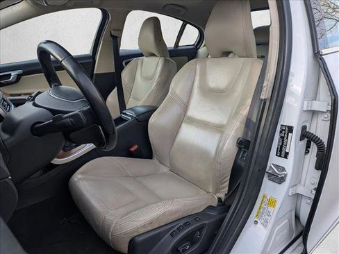 Used 2017 Volvo S60 T5 Inscription Platinum image 17