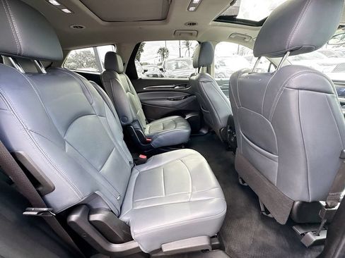 Used 2020 Buick Enclave Essence AWD/4WD image 28