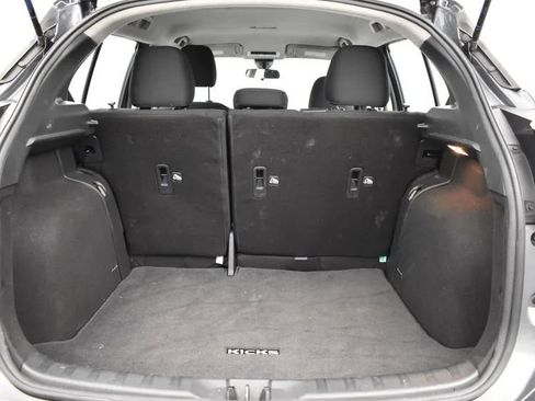 Used 2023 Nissan Kicks SV image 16