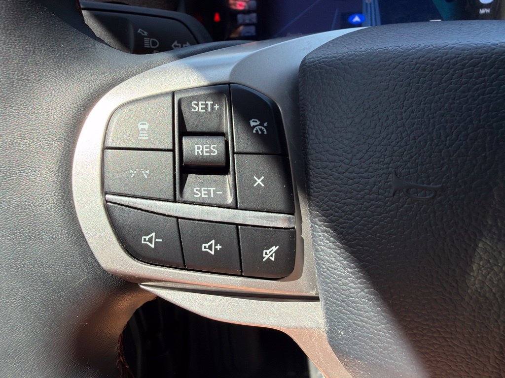 Certified 2025 Ford Explorer Active RWD image 28
