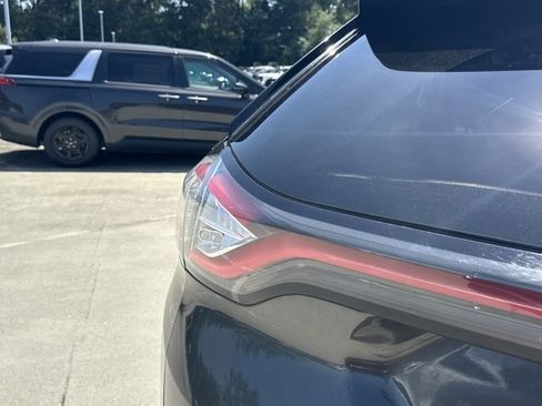 Used 2016 Ford Edge SEL w/ Equipment Group 201A FWD image 21
