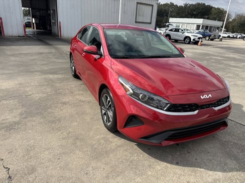 Certified 2024 Kia Forte LXS w/ LXS Technology Package image 7