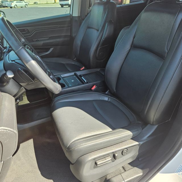 Used 2025 Honda Odyssey EX-L image 12