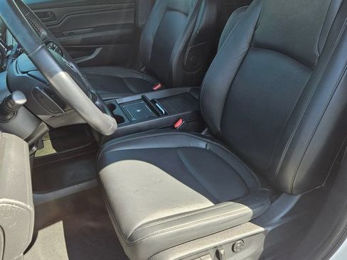 Used 2025 Honda Odyssey EX-L image 12