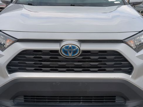 Used 2020 Toyota RAV4 LE w/ All Weather Liner Package AWD/4WD image 10