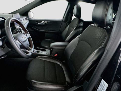 Used 2025 Ford Escape ST-Line Select AWD/4WD image 13