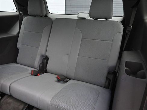 Used 2018 Chevrolet Traverse LT image 21