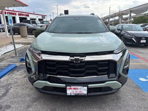 Used 2025 Chevrolet Equinox ACTIV w/ Safety and Technology Package FWD image 2