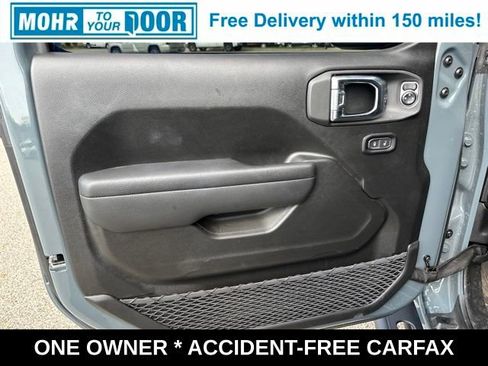 Used 2025 Jeep Wrangler Sport AWD/4WD image 18