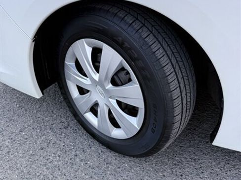 Used 2014 Subaru Impreza 2.0i AWD/4WD image 22