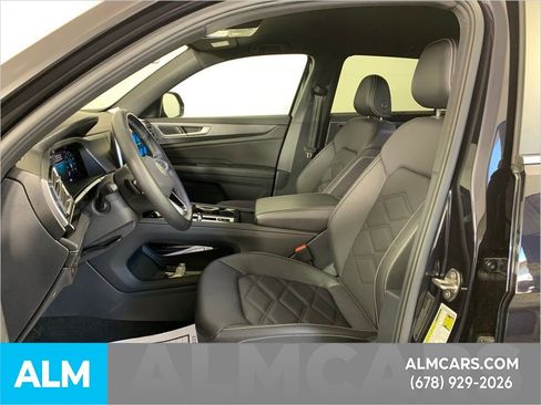 Used 2025 Volkswagen Atlas Cross Sport SE image 18