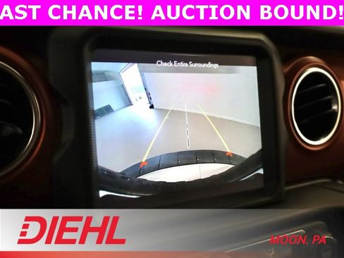 Used 2022 Jeep Wrangler Unlimited Rubicon w/ LED Lighting Group image 21