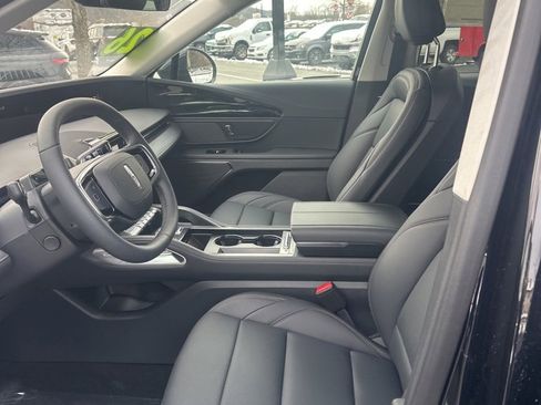 New 2026 Lincoln Nautilus Premier image 14