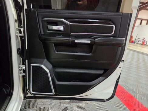 Used 2019 RAM 3500 Laramie image 35