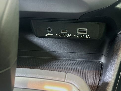 Used 2025 Subaru Crosstrek 2.0i Premium image 25