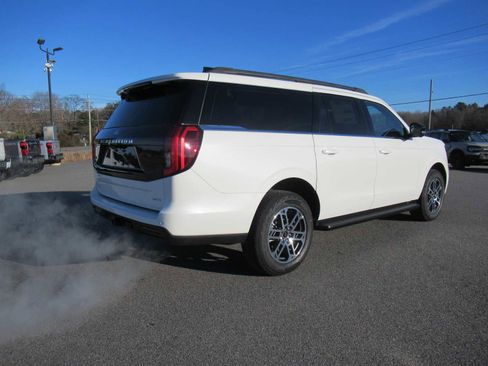 New 2025 Ford Expedition Max Active image 5