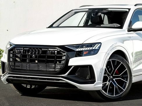 Used 2023 Audi Q8 Prestige AWD/4WD image 2