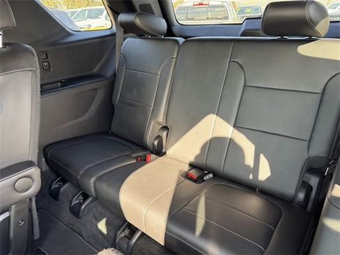 Certified 2023 Chevrolet Traverse LT w/ LT Premium Package image 8
