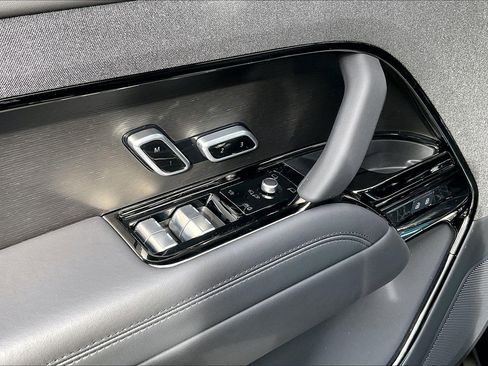 New 2026 Land Rover Range Rover Sport SE AWD/4WD image 22
