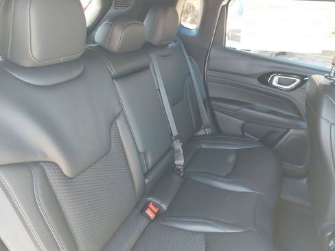 New 2026 Jeep Compass Latitude image 11