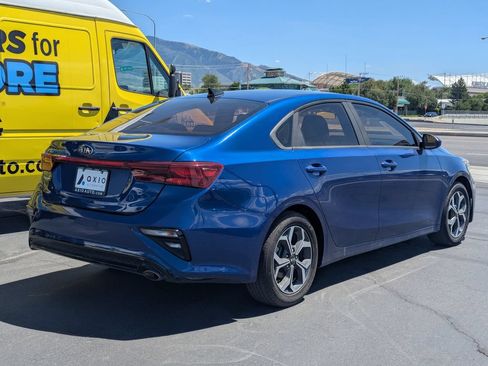 Used 2020 Kia Forte LXS FWD image 4