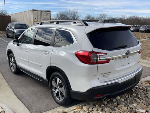 Certified 2023 Subaru Ascent Premium w/ Convenience Package image 3