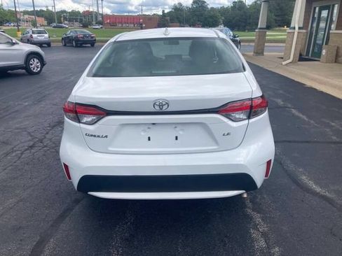 Used 2022 Toyota Corolla LE FWD image 4