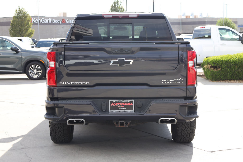 Used 2022 Chevrolet Silverado 1500 High Country w/ High Country Premium Package AWD/4WD image 5