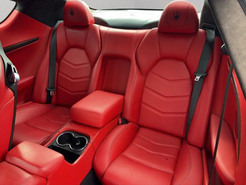 Used 2013 Maserati GranTurismo Sport RWD image 22
