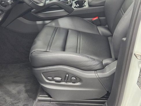 Certified 2026 Porsche Cayenne Coupe AWD/4WD image 25