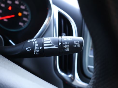 Used 2019 Chevrolet Equinox LT image 39