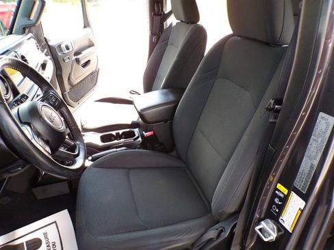 Used 2020 Jeep Wrangler Unlimited Sport image 5