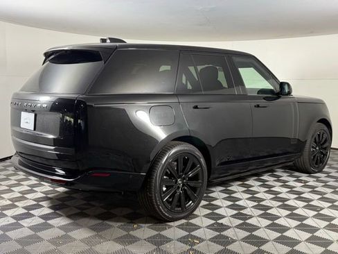 New 2025 Land Rover Range Rover SE image 8