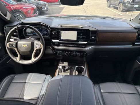 Used 2023 Chevrolet Silverado 1500 High Country AWD/4WD image 15