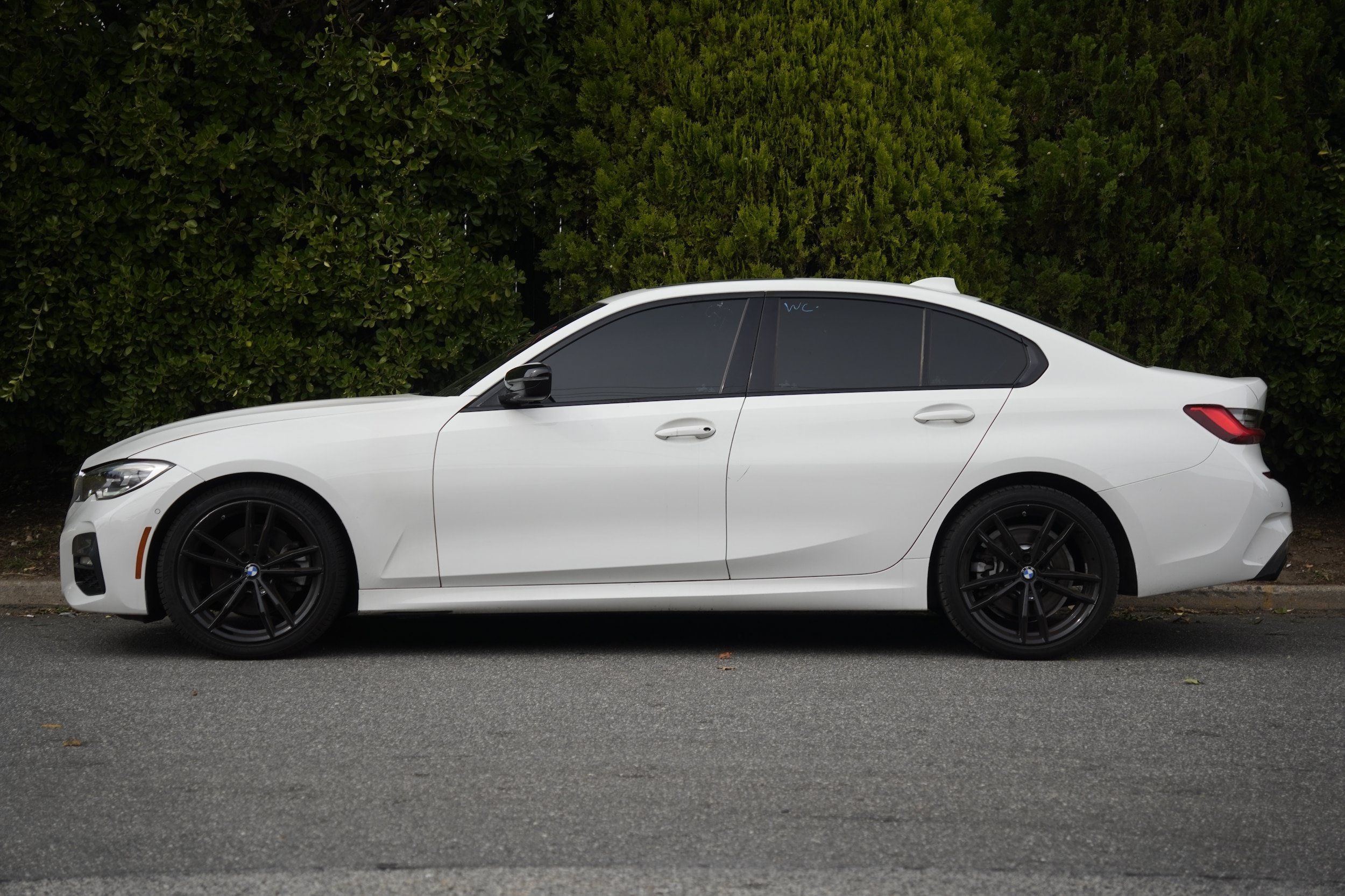 Used 2021 BMW 330i Sedan w/ M Sport Package RWD image 3