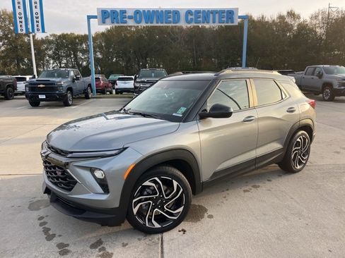 Used 2024 Chevrolet TrailBlazer RS w/ Convenience Package image 2