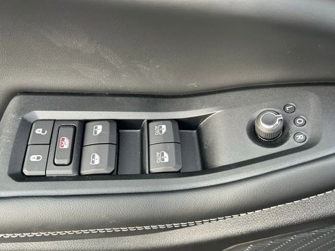 New 2025 Jeep Grand Cherokee Limited w/ Black Appearance Package AWD/4WD image 4