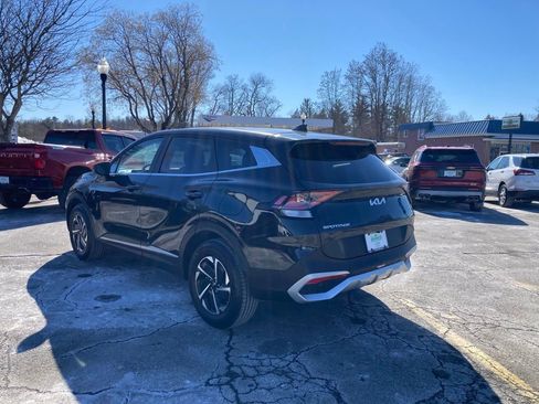 Used 2023 Kia Sportage LX image 5